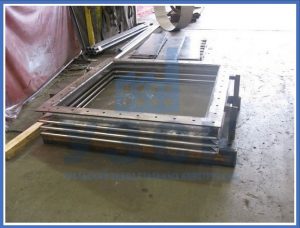 прямоугольные линзовые компенсаторы в Севастополе